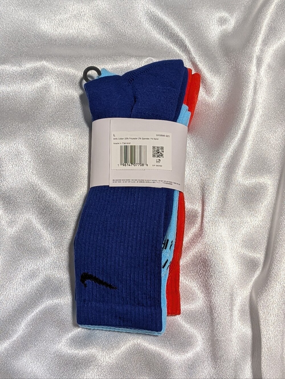 Nike Crew Athletic Socks - Red, Light Blue & Dark Blue (3-Pack) - Picture 3 of 3
